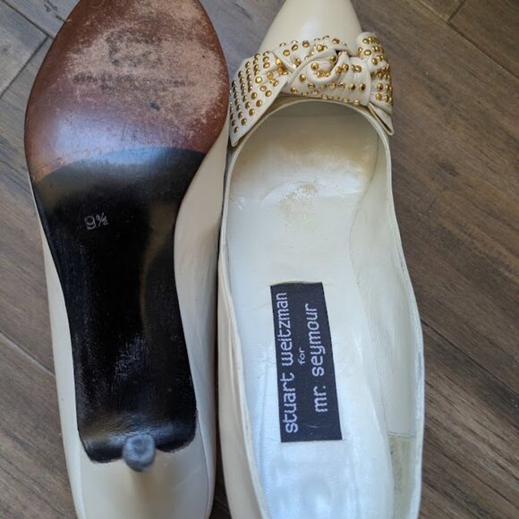 Vintage Stuart Weitzman for Mr. Seymour ivory and gold pumps w/bow size 9.5 - Picture 5 of 6